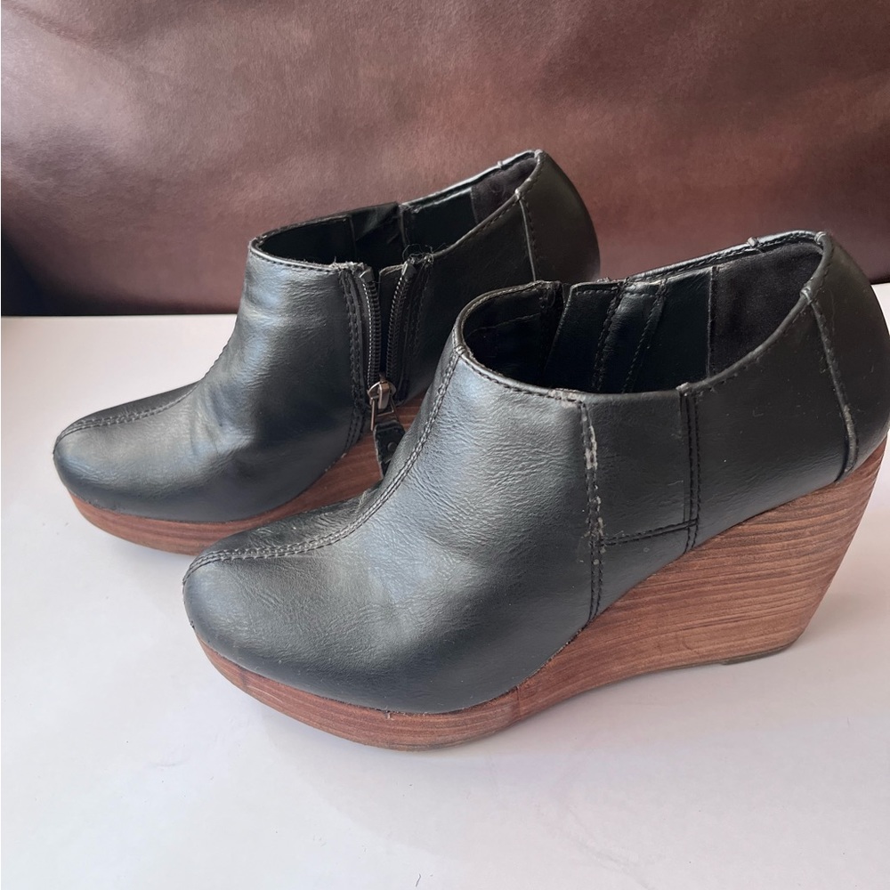 Dr Schools Black Wedge Bootie